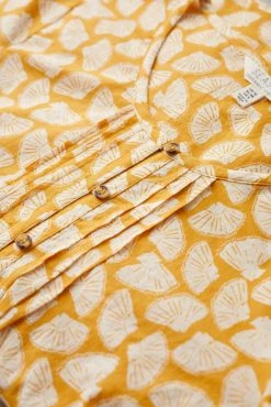 Seasalt Cornwall Yellow Floral Meadow Comfrey Top -Cheap Seasalt Store unnamed file 1088 scaled