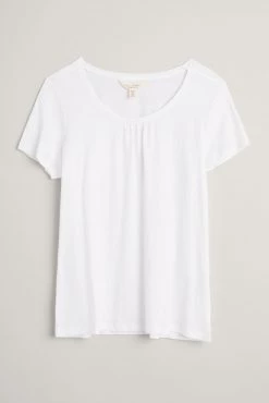 Seasalt Cornwall White Short Sleeve Siren Song Top -Cheap Seasalt Store unnamed file 580 scaled