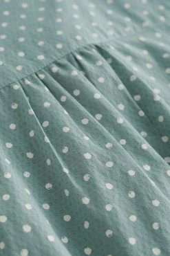 Seasalt Cornwall Green Vest -Cheap Seasalt Store unnamed file 944 scaled